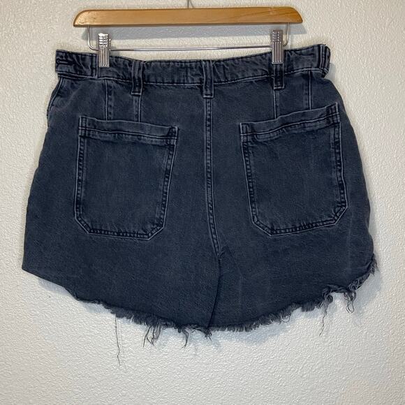 Free People We The Free Palmer Black Denim High Waist Cut Off Shorts Size 31 - Picture 3 of 13